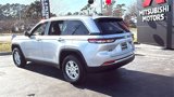 Used 2024 Jeep Grand Cherokee Laredo image 3