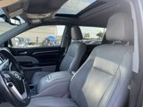 Used 2016 Toyota Highlander Limited image 3
