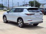 New 2025 Mitsubishi Outlander SE image 3