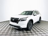 New 2025 Nissan Pathfinder SL image 4