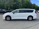 Used 2024 Chrysler Pacifica Touring-L image 5