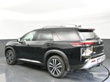 New 2025 Nissan Pathfinder Platinum image 3
