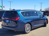 New 2025 Chrysler Pacifica Pinnacle image 3