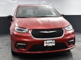 New 2025 Chrysler Pacifica Select image 2