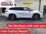 Used 2022 Toyota Highlander XLE image 3