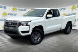 Used 2025 Nissan Frontier SV image 3