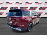 Used 2025 Kia Carnival image 3