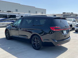 Used 2025 Chrysler Pacifica Limited image 5