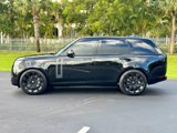 Used 2025 Land Rover Range Rover SE image 2