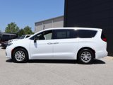 New 2025 Chrysler Pacifica Select image 2