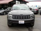 Used 2017 Jeep Grand Cherokee Altitude image 2