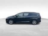 Used 2018 Chrysler Pacifica Touring-L image 5