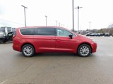 New 2024 Chrysler Pacifica Touring-L image 2