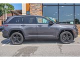Used 2022 Jeep Grand Cherokee Altitude image 2