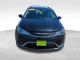 Used 2017 Chrysler Pacifica Touring-L image 2