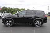 New 2025 Nissan Pathfinder Platinum image 2