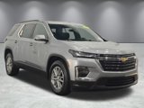 Used 2023 Chevrolet Traverse LT image 2