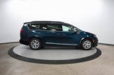 Certified 2023 Chrysler Pacifica Limited image 5