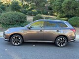 Used 2018 Mitsubishi Outlander SEL image 2