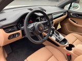 Certified 2025 Porsche Macan image 4