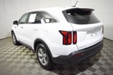 Used 2023 Kia Sorento LX image 3