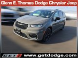 New 2025 Chrysler Pacifica Premium image 3