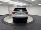 Used 2022 Chevrolet Traverse LT image 4