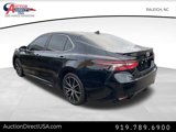 Used 2024 Toyota Camry SE image 3