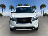 New 2025 Nissan Pathfinder Platinum image 2