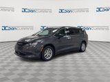 Used 2022 Chrysler Voyager LX image 4