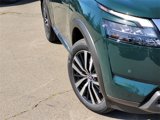 New 2025 Nissan Pathfinder Platinum image 2
