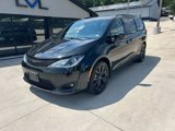 Used 2020 Chrysler Pacifica Touring-L w/ S Appearance Package image 4
