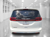 New 2025 Chrysler Pacifica Select image 4