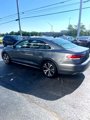 Used 2022 Volkswagen Passat 2.0T SE image 3