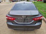 Used 2020 Toyota Camry LE image 2