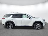 New 2025 Nissan Pathfinder Platinum image 3