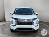 Used 2023 Mitsubishi Outlander SE image 2