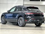 Certified 2024 Porsche Macan image 3
