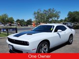 Used 2019 Dodge Challenger SXT image 2