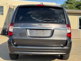 Used 2014 Chrysler Town & Country Touring-L image 5
