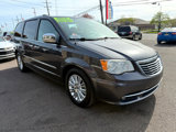 Used 2015 Chrysler Town & Country Limited Platinum image 3