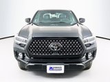 Used 2022 Toyota Tacoma Limited image 2