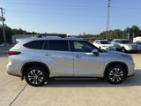Used 2023 Toyota Highlander XLE image 6