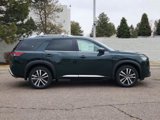 New 2025 Nissan Pathfinder Platinum image 2