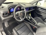 Used 2025 Porsche Macan Electric image 4