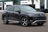 New 2025 Volkswagen Tiguan SE image 2