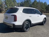 New 2025 Kia Telluride S image 3