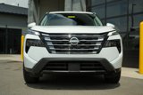 Used 2024 Nissan Rogue SV image 2