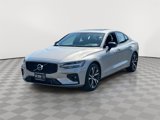Certified 2025 Volvo S60 B5 Core image 2