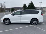 New 2025 Chrysler Pacifica Select w/ Uconnect Theater Family Group image 2